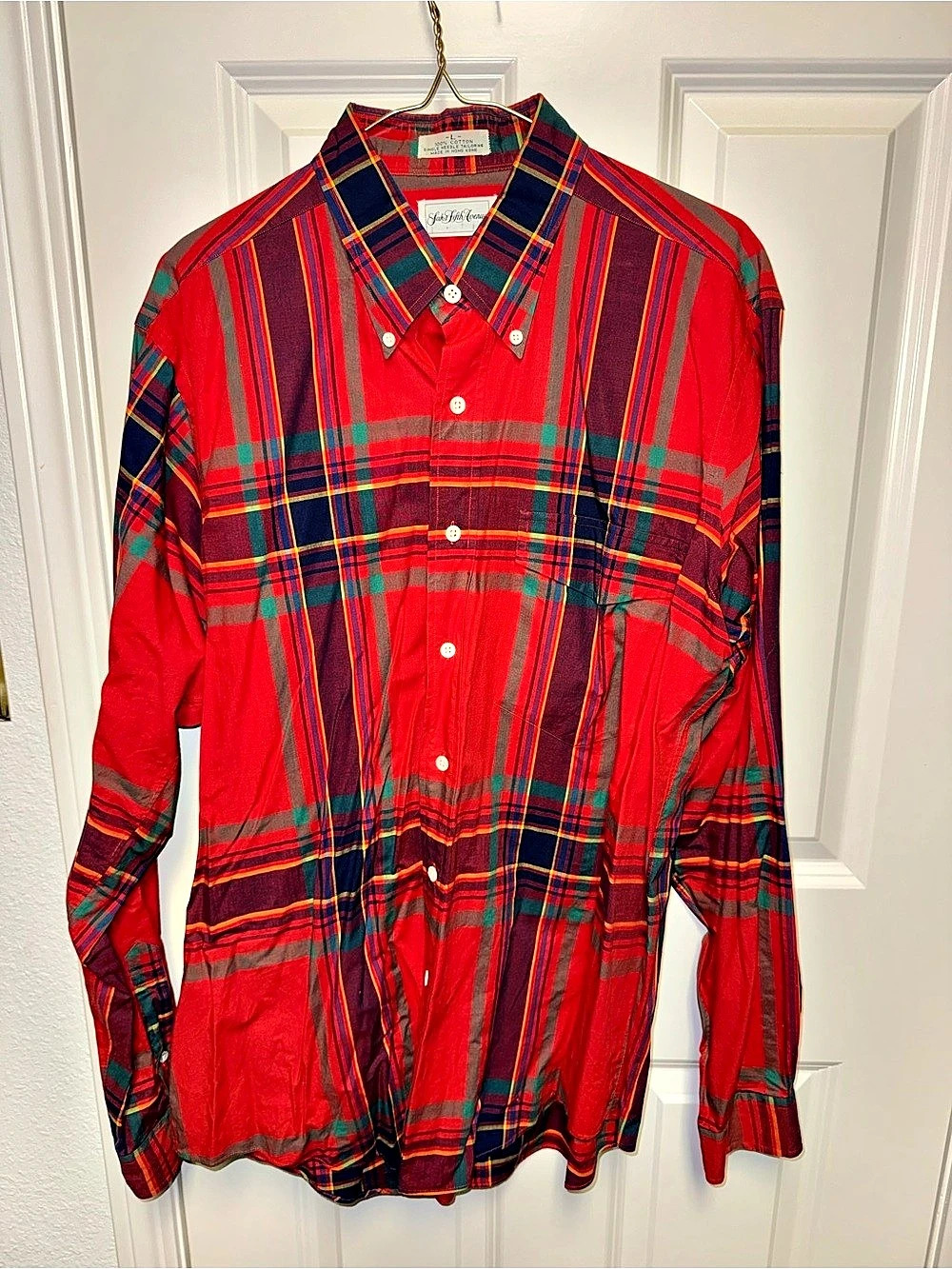 Saks Fifth Avenue Plaid Cotton Button Down in Red Size Large Like New